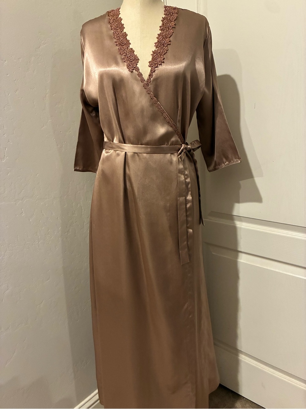 Satin Lace-Trim Wrap Robe in champagne one size